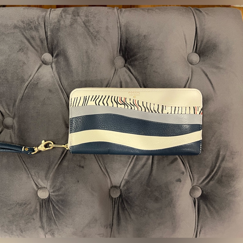 FOSSIL Sydney PW Zip Clutch - Heritage Blue - BRAND NEW W/ TAGS